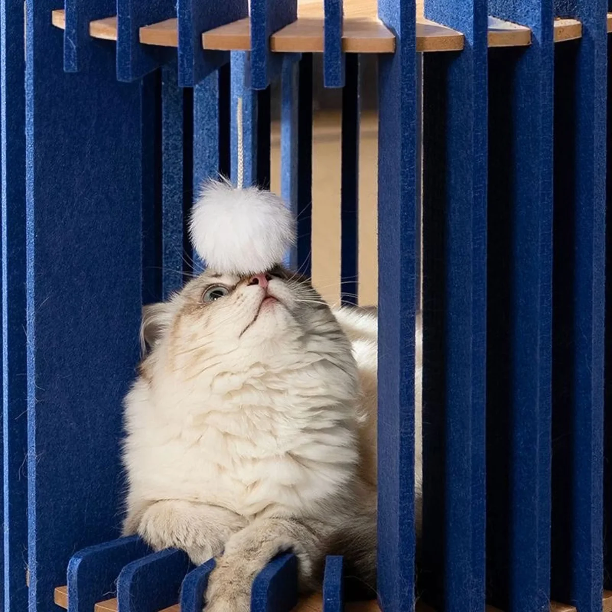 Stylish Felt Cat House with Plush Mat - Image 8